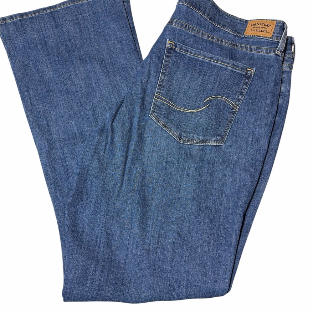 Levi Strauss jeans size 16 mid rise bootcut